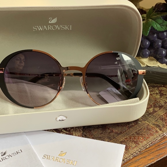 Authentic SWAROVSKI ROUND 51 metal/Acetate SWAN crystals sunglasses - Picture 3 of 16